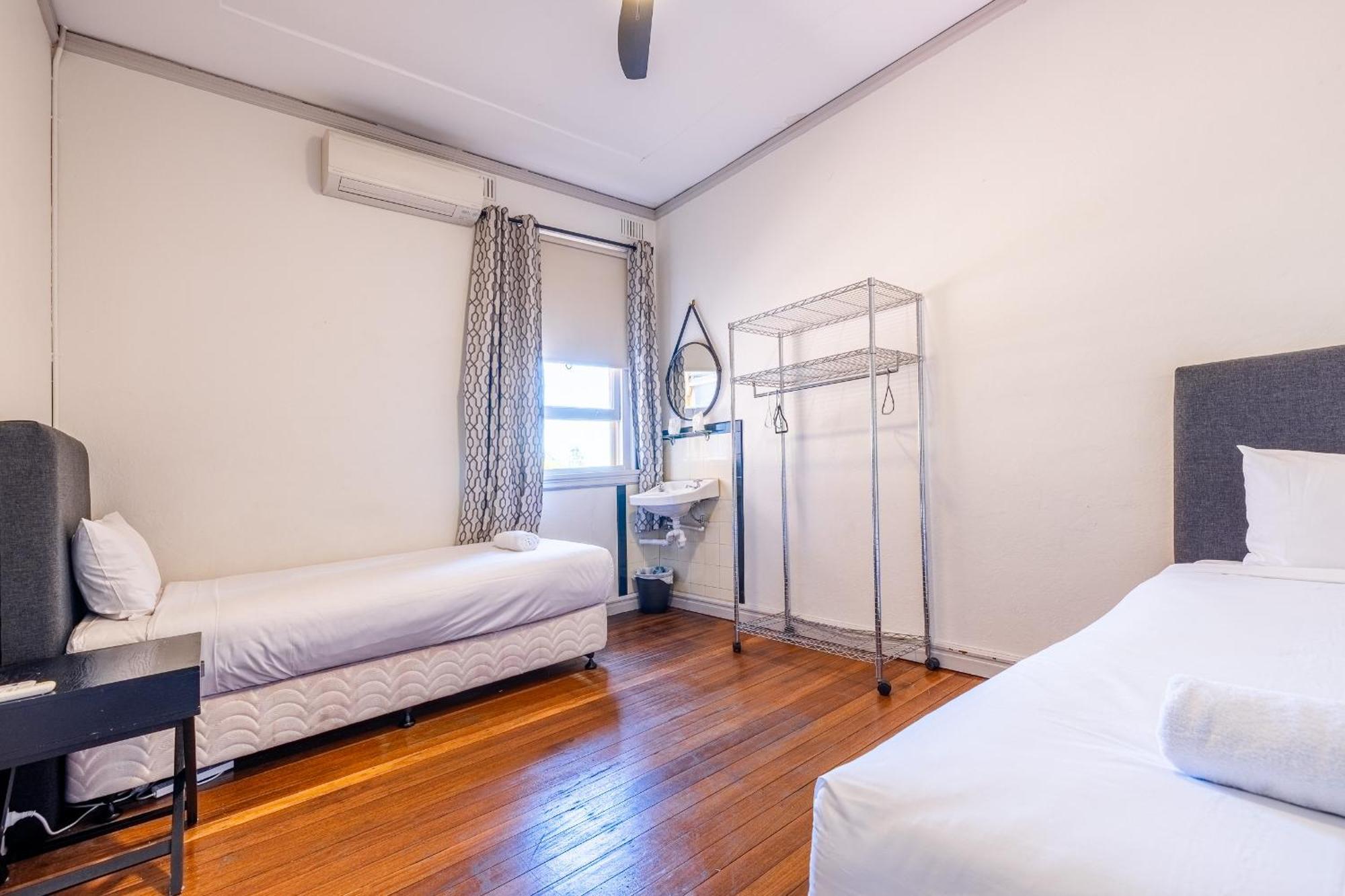 The Tamworth Hotel Luaran gambar