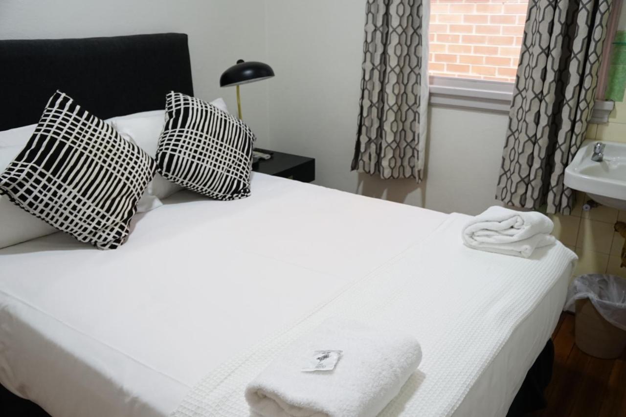 The Tamworth Hotel Luaran gambar